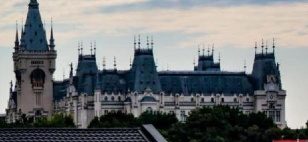 Hotel Ipsilanti Jászvásár Kültér fotó